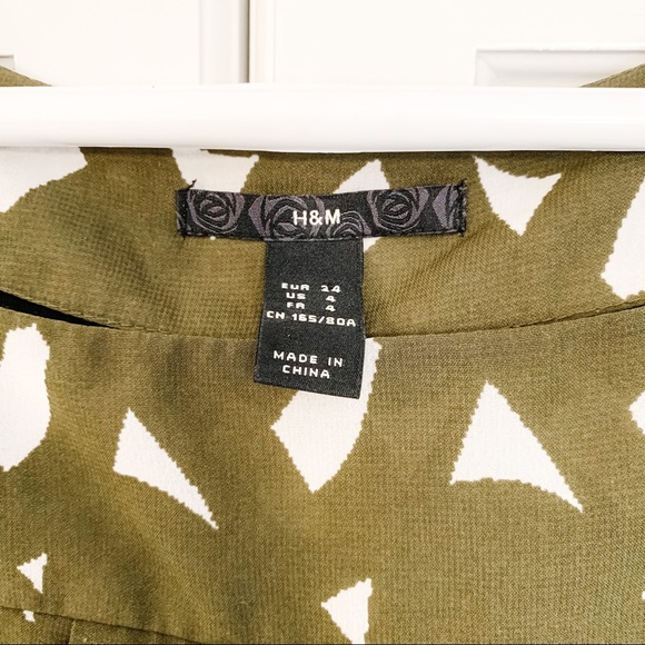 H&M sheer cap sleeve army green top - Picture 4 of 8